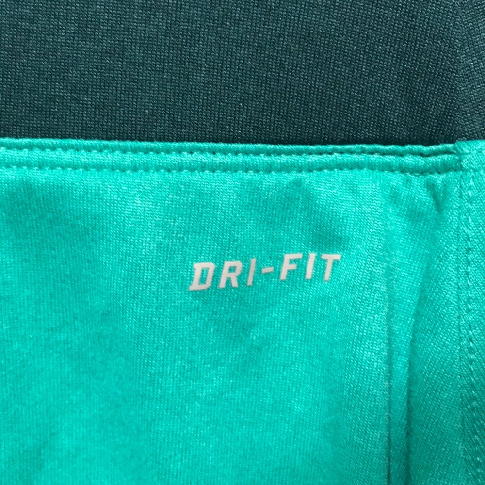 Green Nike Skort Skirt Shorts - Picture 4 of 8